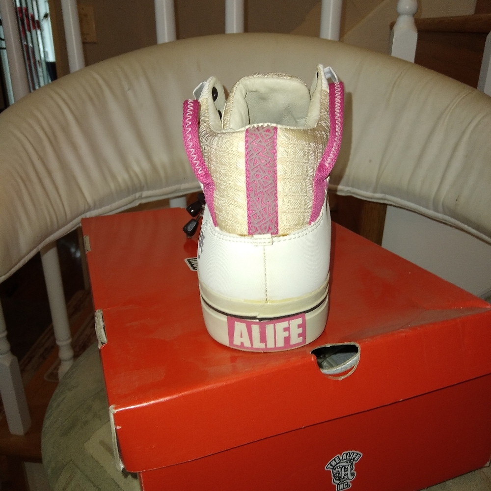 Alife - Picture 10 of 13
